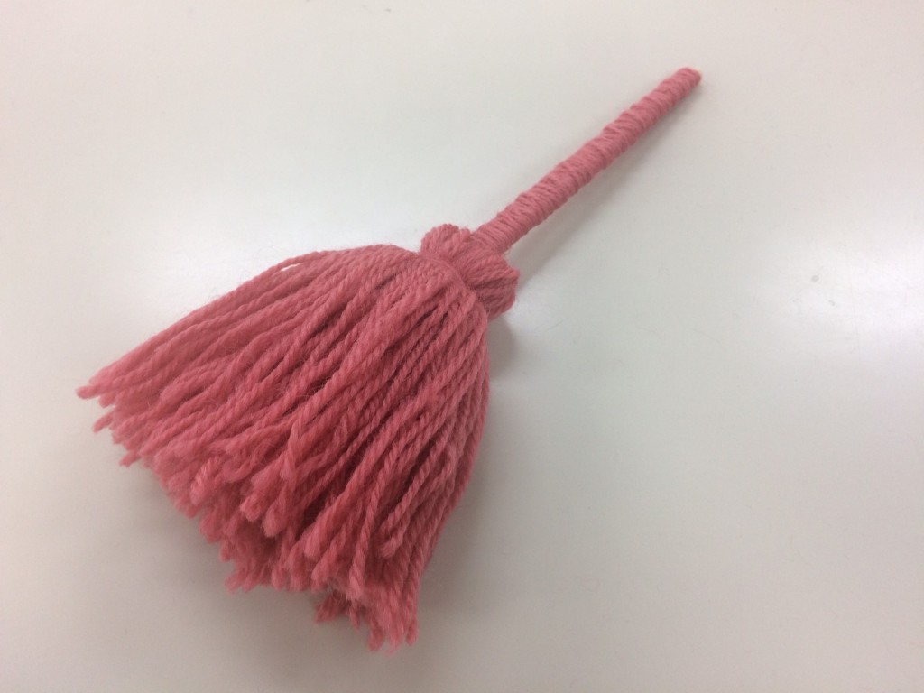 大掃除に大活躍 アクリル毛糸で作るミニモップ Knitlabo Blog