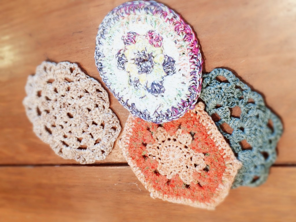 初心者の為のかぎ針編みの始め方 円形の編み出し方 Knitlabo Blog