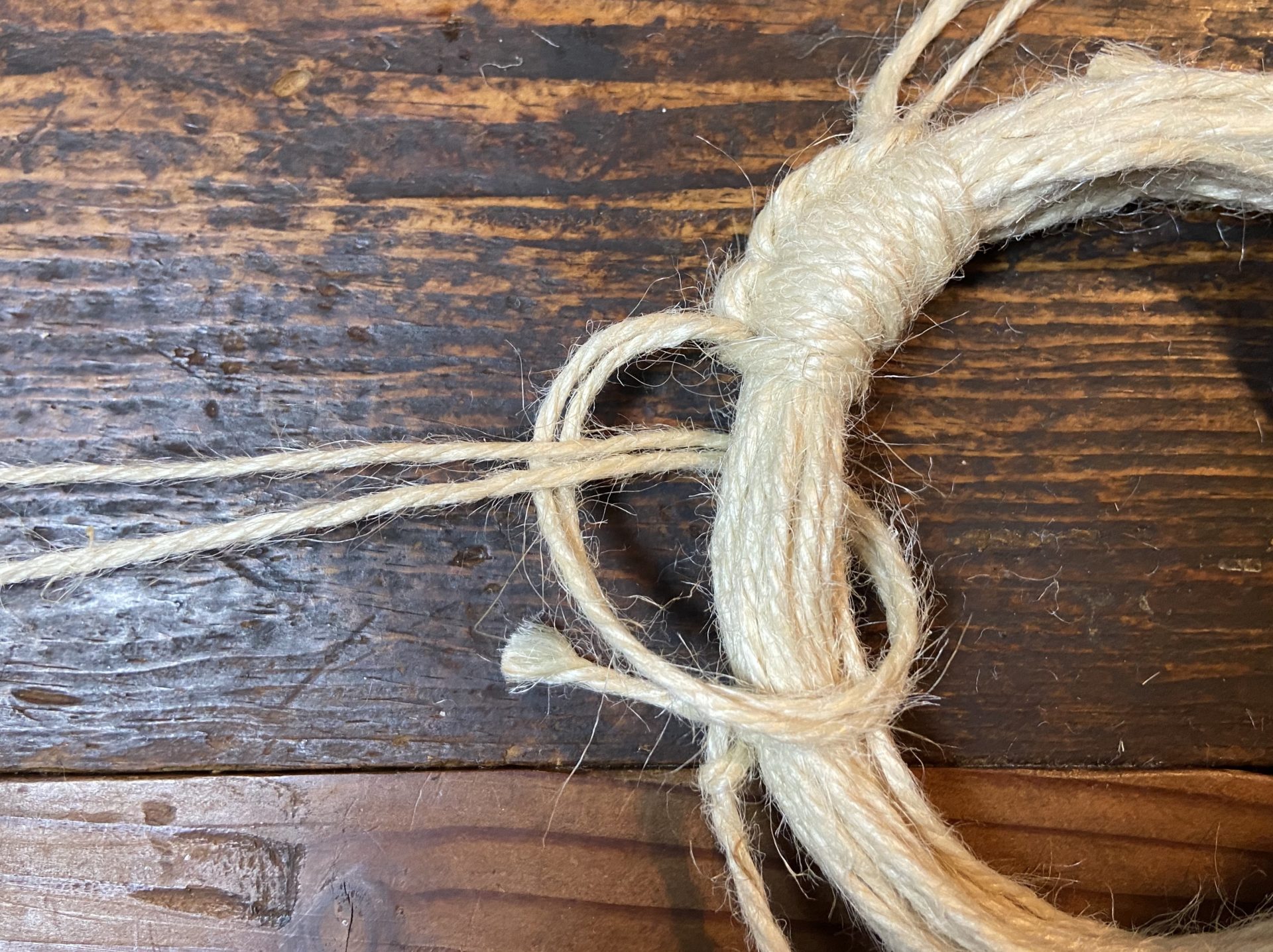 雑貨屋さんで見かける藁細工の鍋敷き を荷紐の麻紐で作る Knitlabo Blog